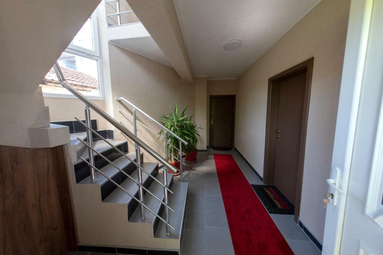 Dionis Rooms & Apartments Prilep Exteriér fotografie