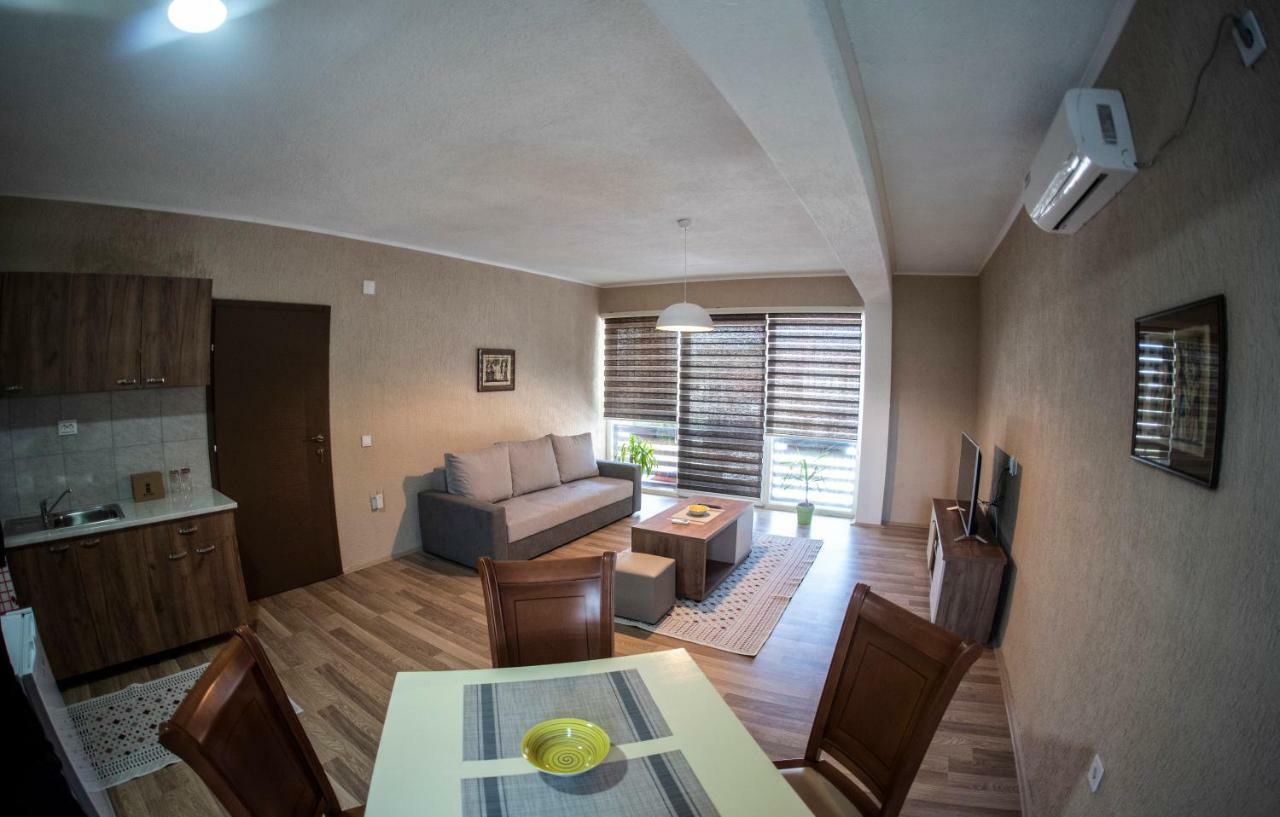 Dionis Rooms & Apartments Prilep Exteriér fotografie